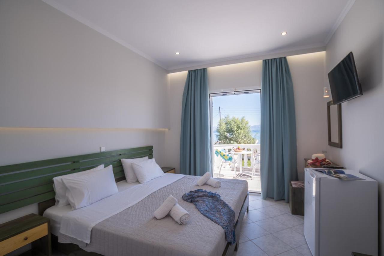 Christina Beachfront Rooms By Hotelius Petrití Buitenkant foto