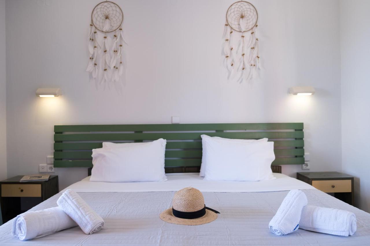 Christina Beachfront Rooms By Hotelius Petrití Buitenkant foto