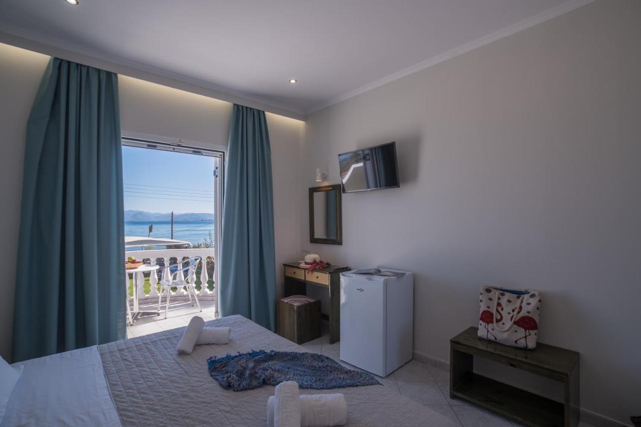Christina Beachfront Rooms By Hotelius Petrití Buitenkant foto