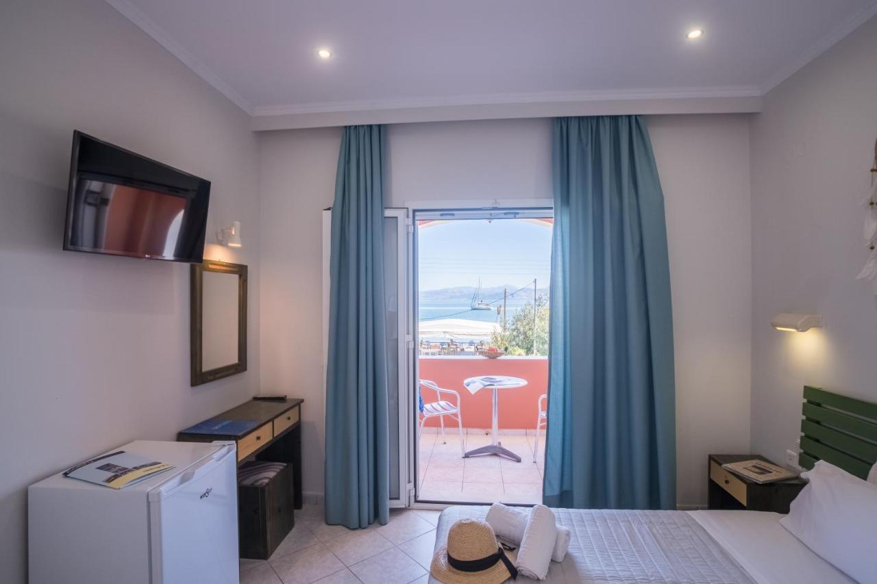 Christina Beachfront Rooms By Hotelius Petrití Buitenkant foto